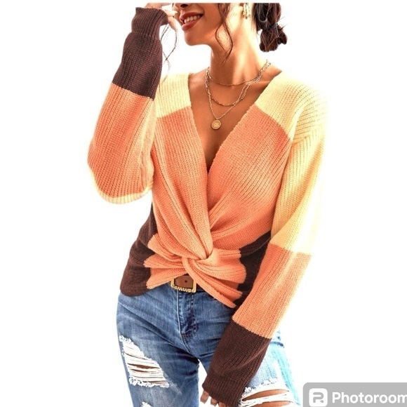 Almost Famous Twist Front Sweater Size M Cream Coral - Picture 9 of 9